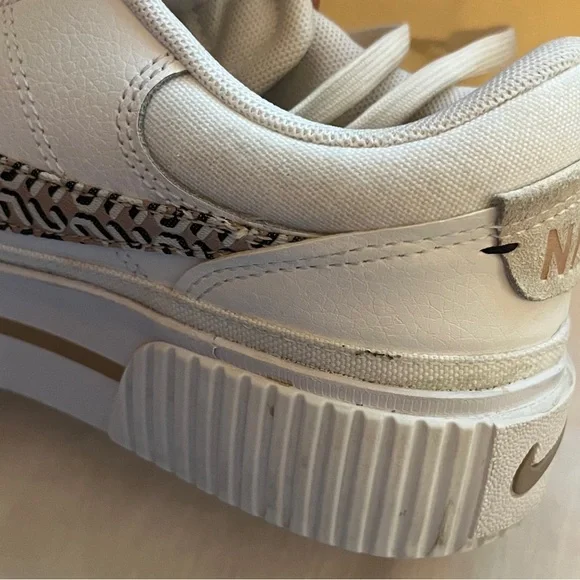 NIKE Women's Court Legacy Lift Platform Casual Sneakers- Size 7-Gently Worn - Picture 7 of 10